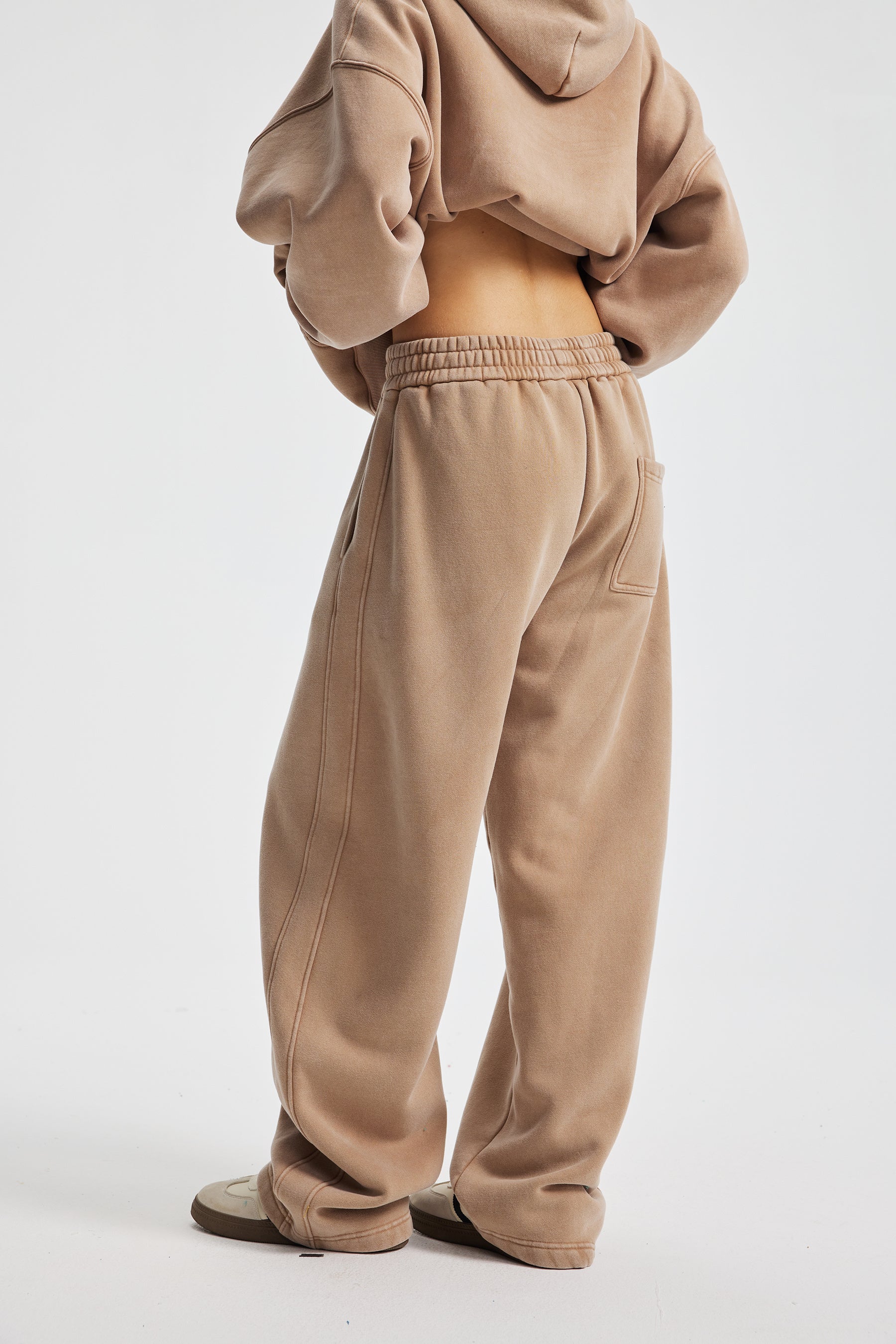 Siggnia Arc Wide-Leg Joggers