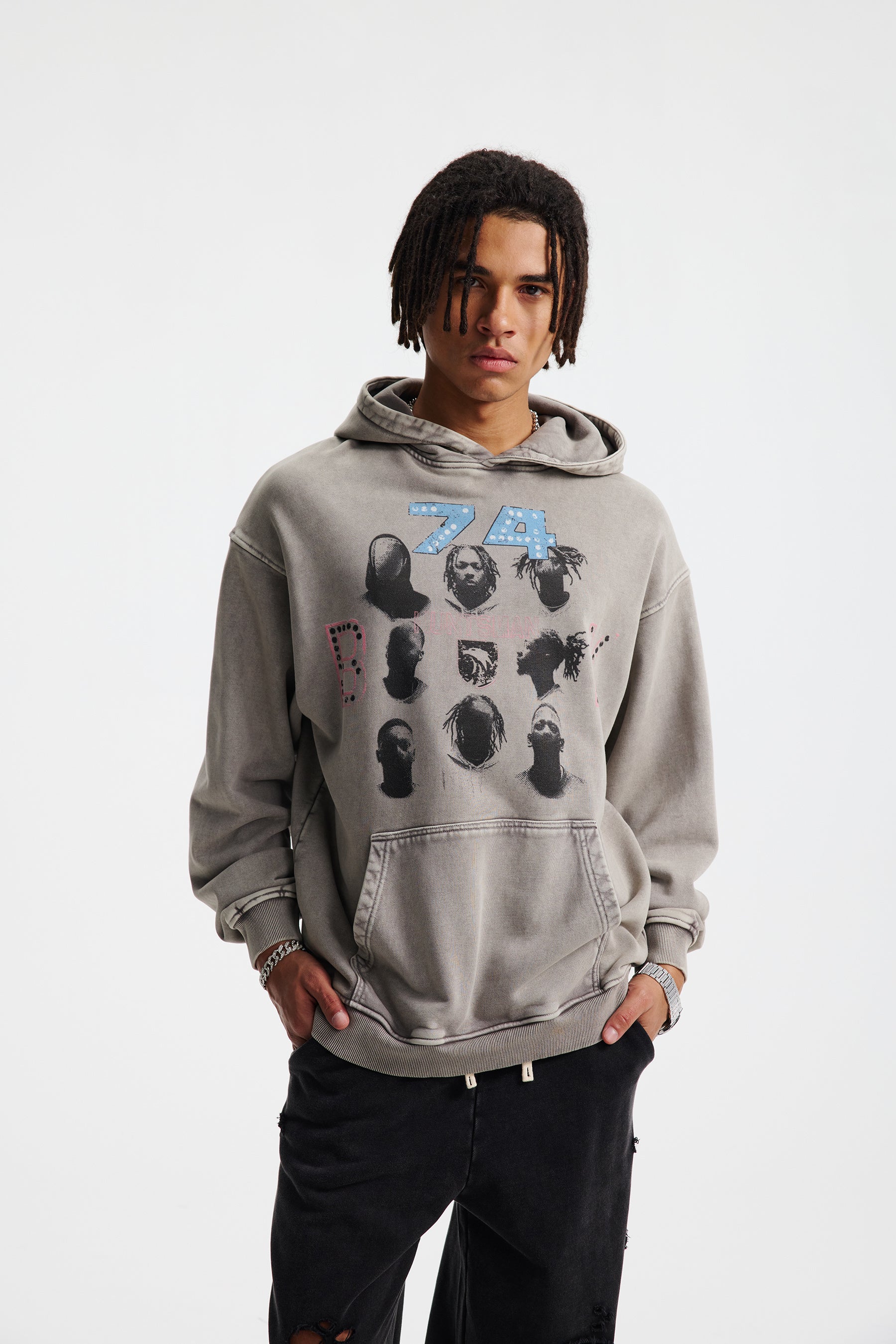 Siggnia Icon Oversized Graphic Hoodie